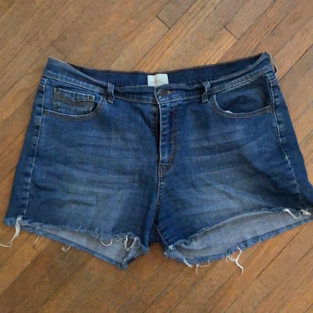 Levi’s cut off jean shorts 515 Short style size 14